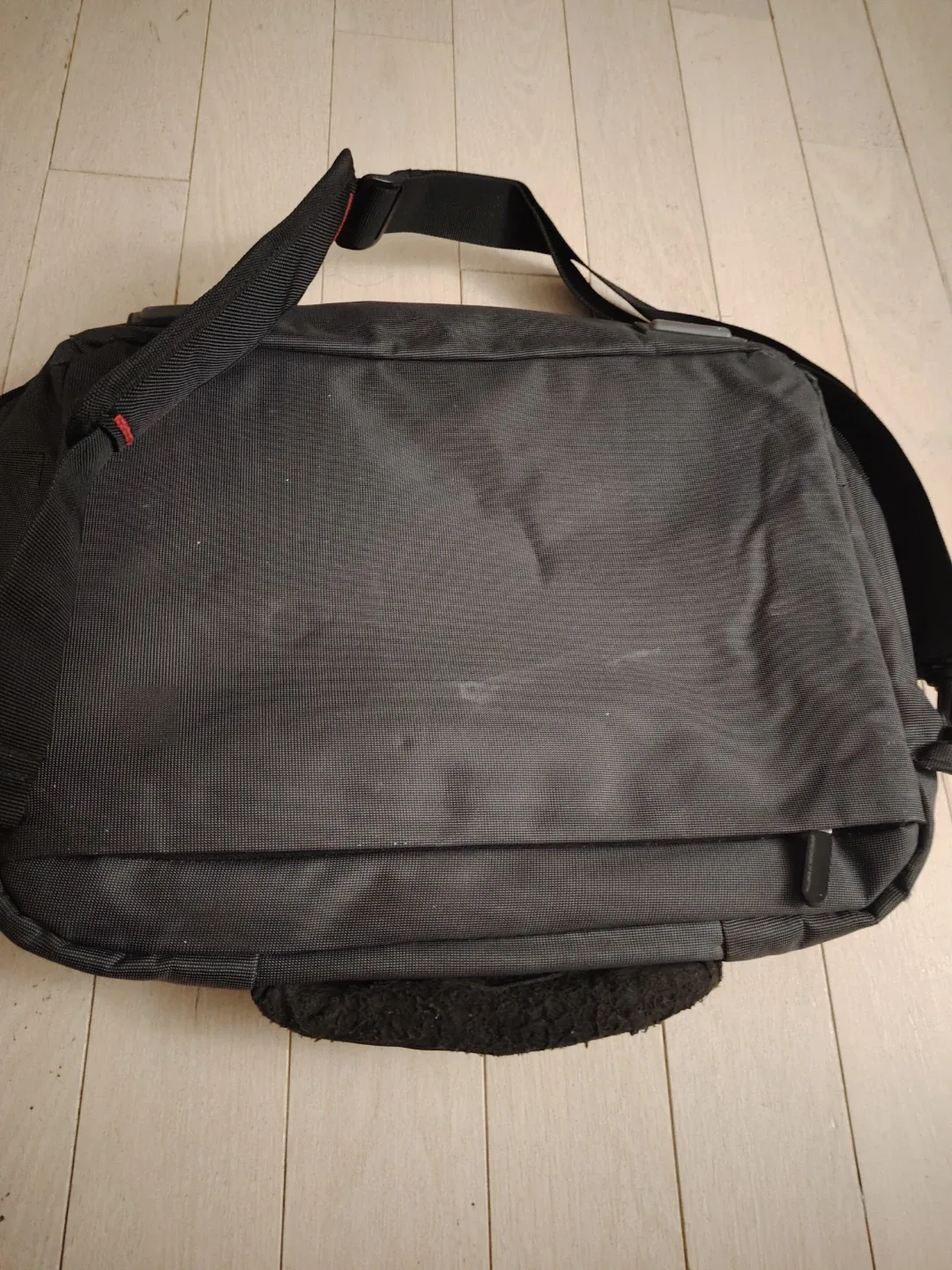 United Colors of Benetton Laptop Bag image indicator(3)