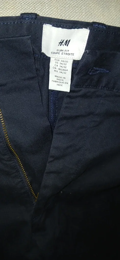 H&M Slim Fit Pants - Size 34/32 image indicator(3)