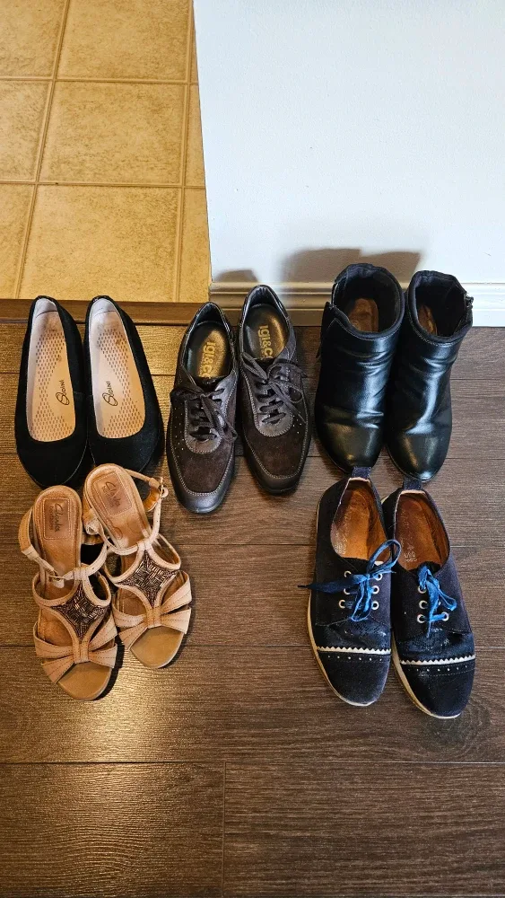 Assorted Ladies Shoes - Clarks, Igi&Co, Sodini