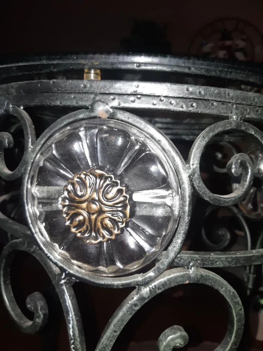 Round Glass Top Coffee Table image indicator(3)