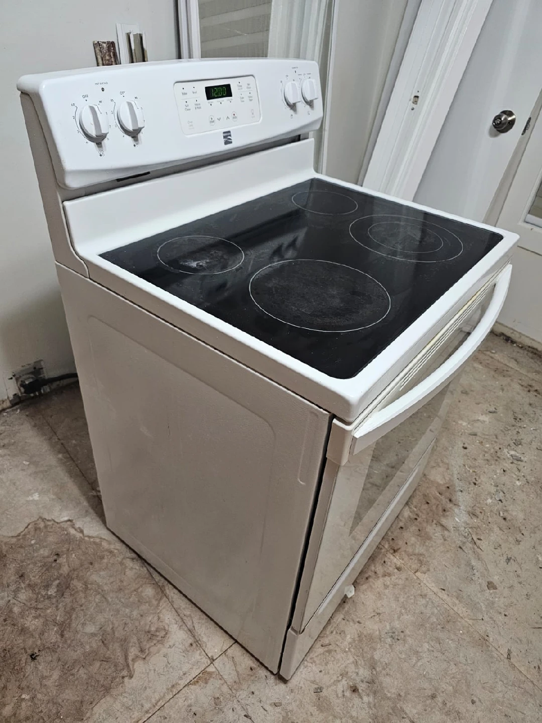 Kenmore Electric Range - White - photo 2