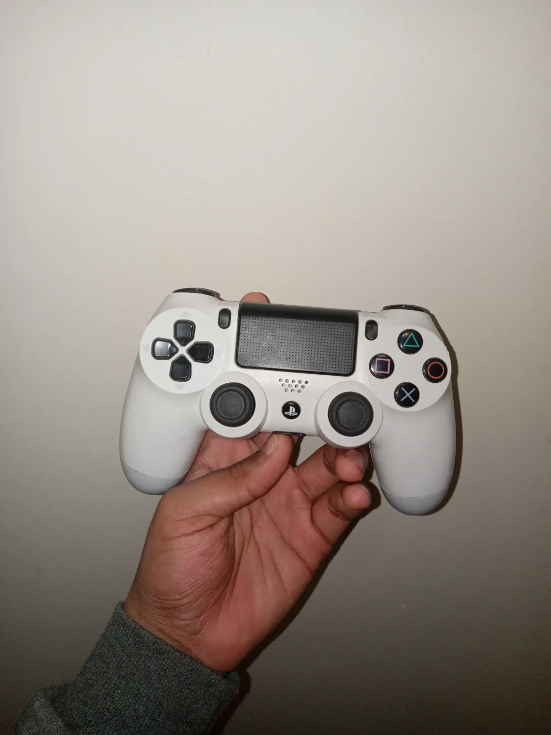 Sony PlayStation 4 White Wireless Controller image indicator(2)