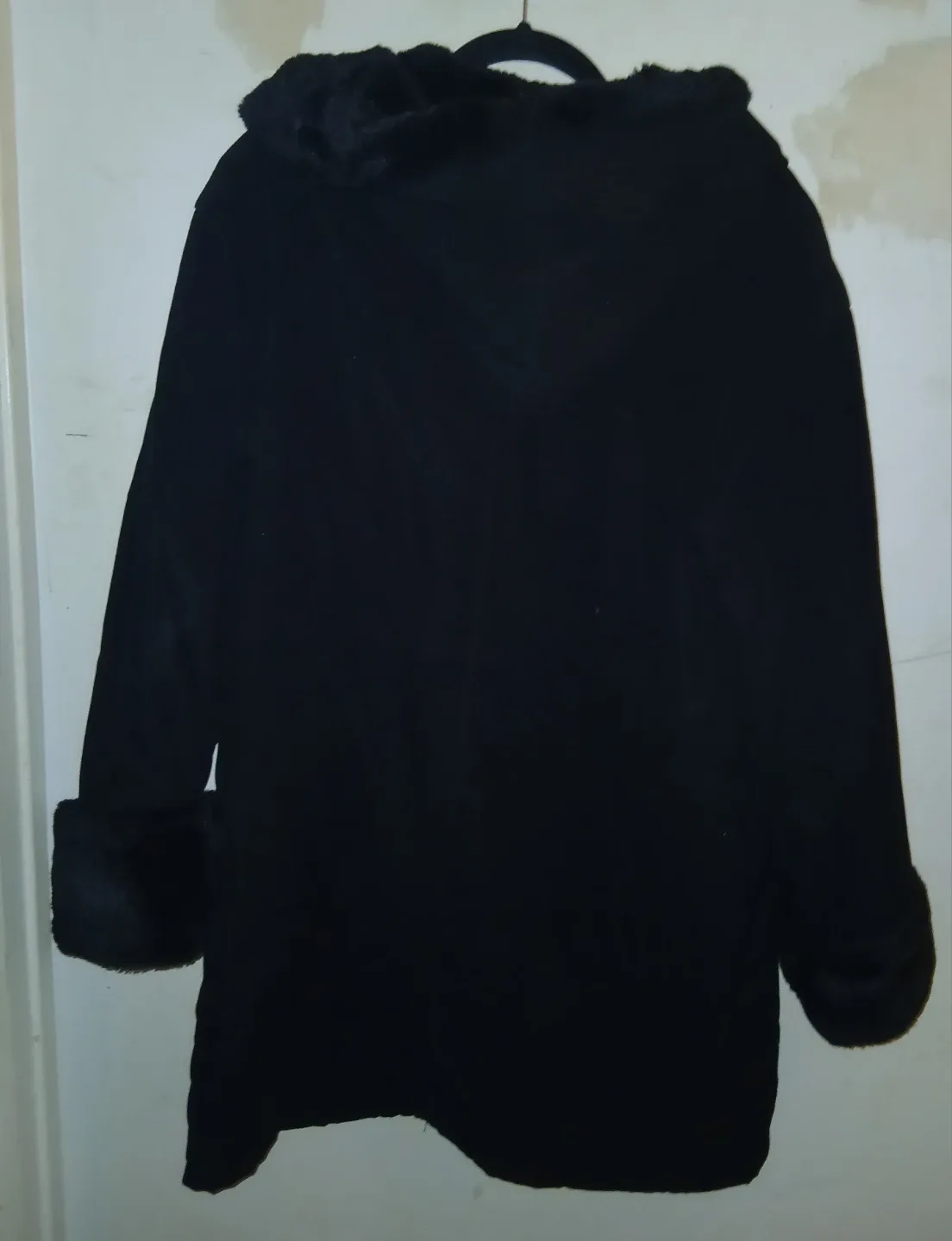 Women's XL Very Warm Winter Jacket w/Hood image indicator(2)