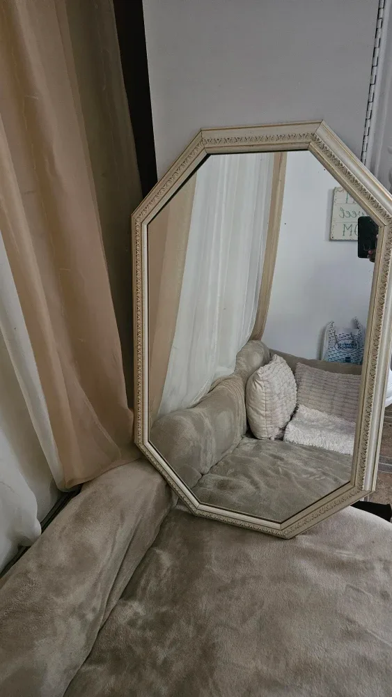 Octagon Mirror - Cream & Gold image indicator(2)