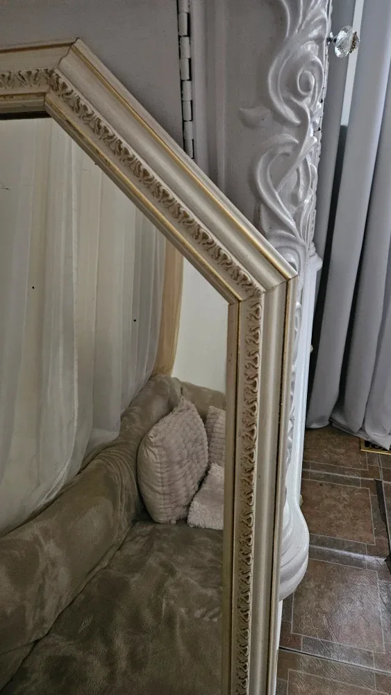 Octagon Mirror - Cream & Gold image indicator(3)