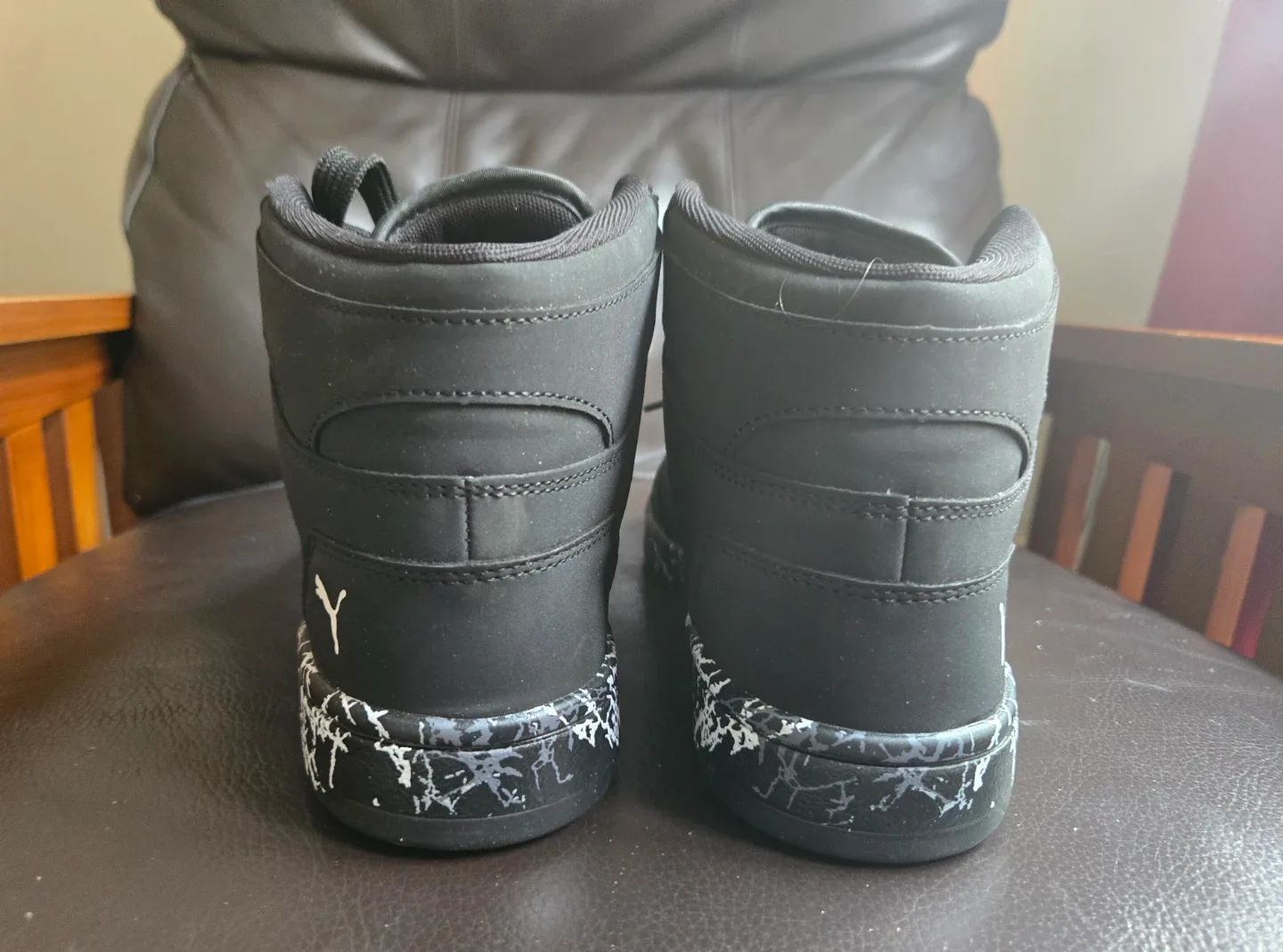 PUMA Rebound Layup  Black Marble Sole Sneakers Size 6.5 image indicator(8)