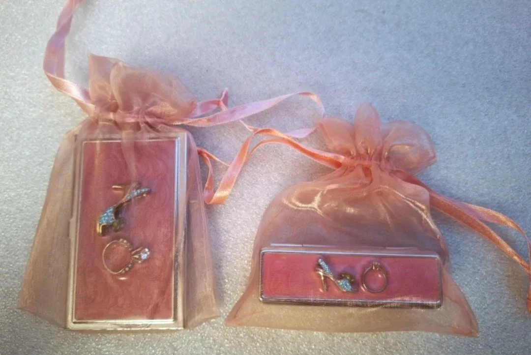 Compact Mirror and matching Lipstick Case image indicator(3)