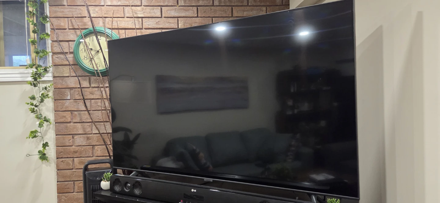 Samsung 55” Smart QLED TV — Great Deal - photo 3
