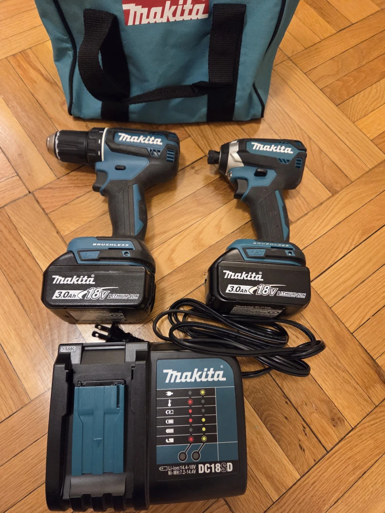 Makita 18V Cordless Drill and Impact Driver Combo Kit - photo 2