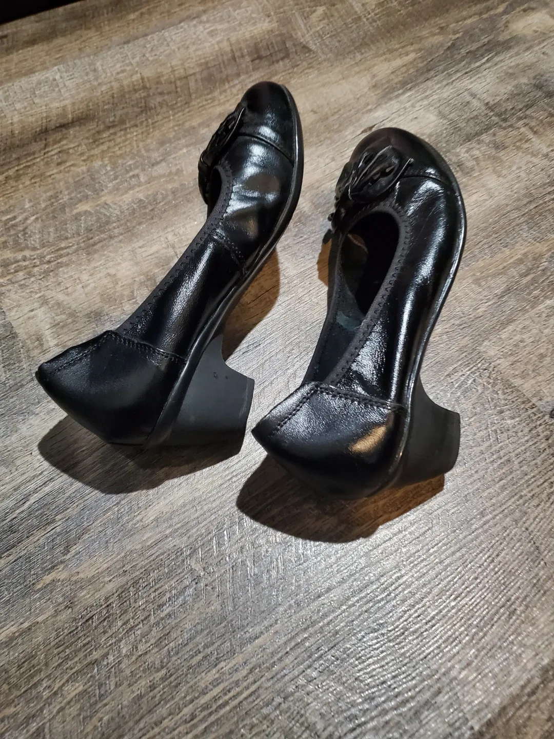 Hong Kong Black Leather Flats size 39 image indicator(2)