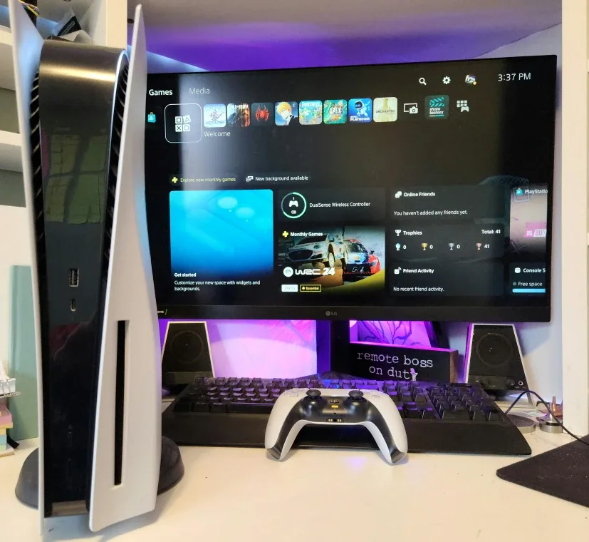 PlayStation 5 Console (Disk, 1TB) with Games & Controller image indicator(5)