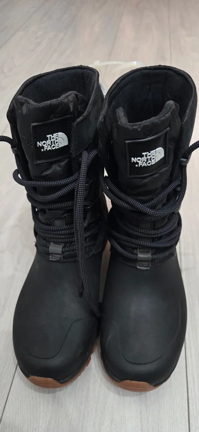 The North Face Black Winter Boots image indicator(8)
