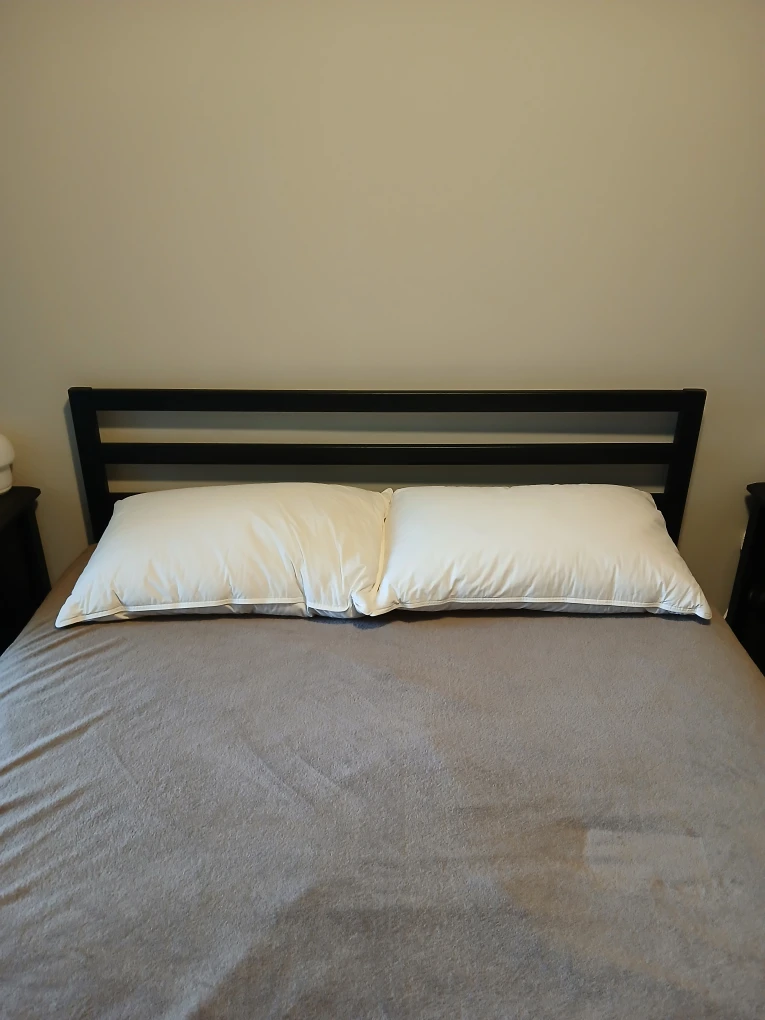 2 down pillows - IKEA GULKAVLE (queen) - photo 3