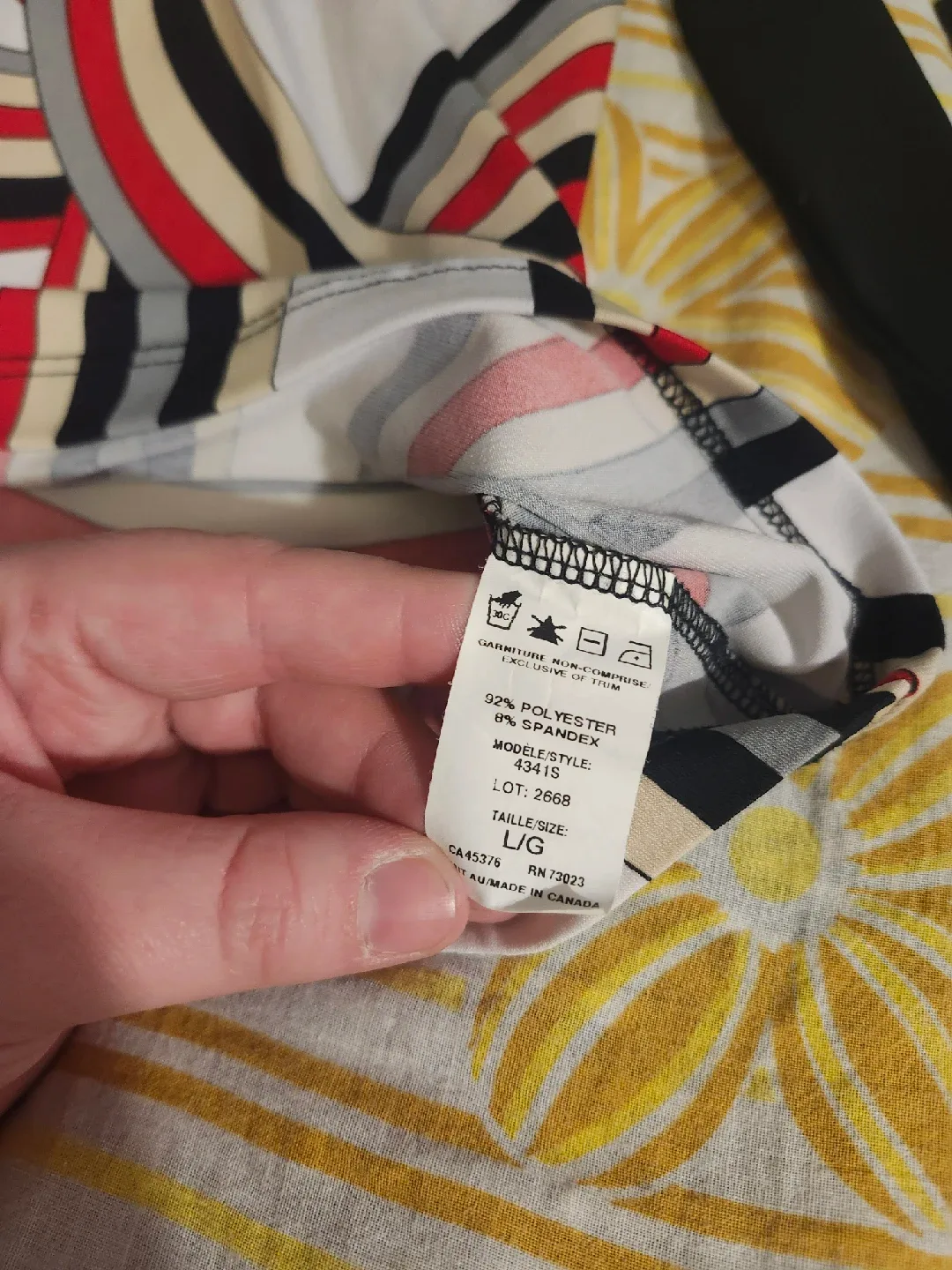 2000s White and red swirly striped babydoll blouse image indicator(4)