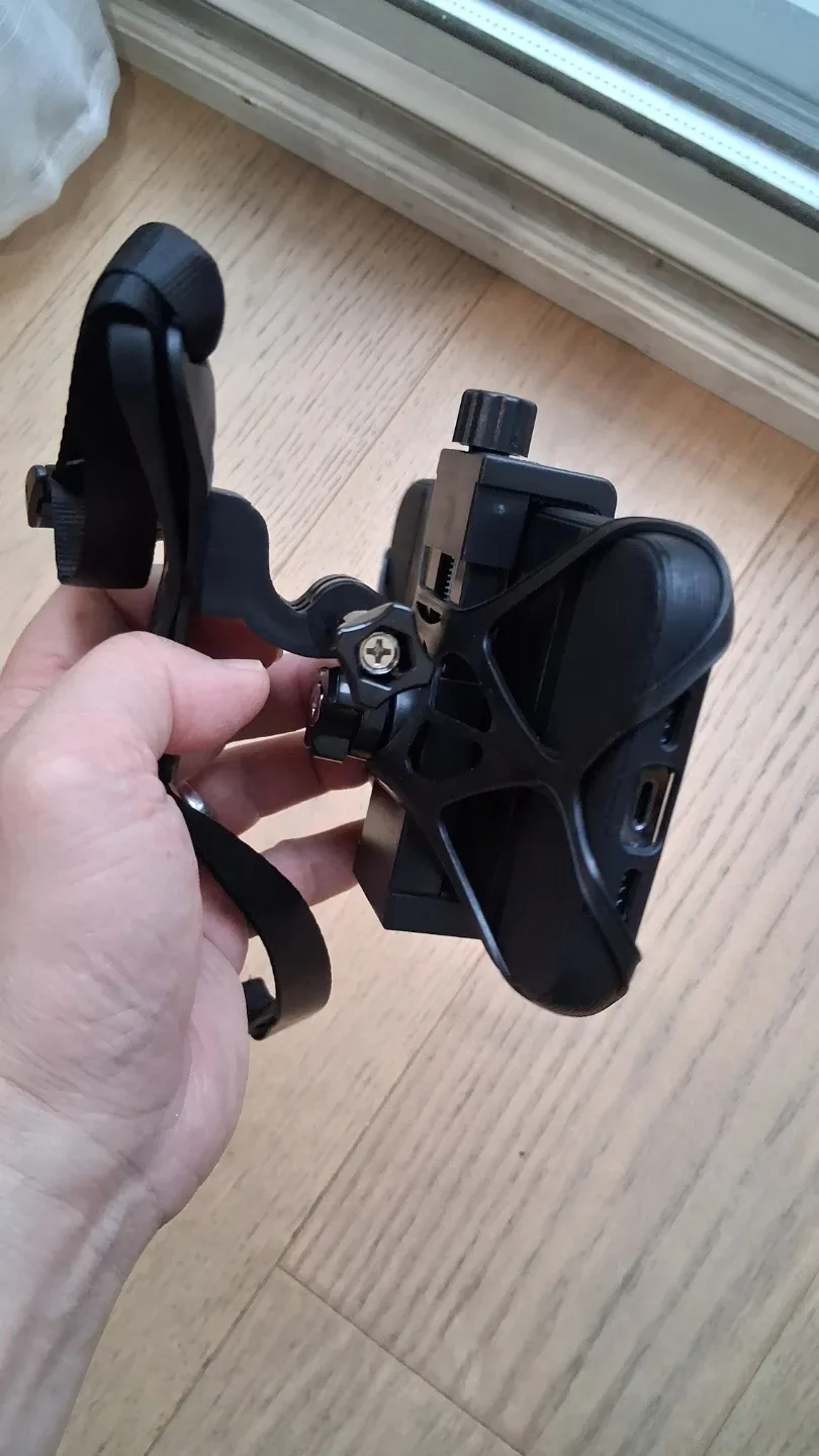 Motorcycle Helmet Chin Mount for Phone & Action Cam image indicator(9)