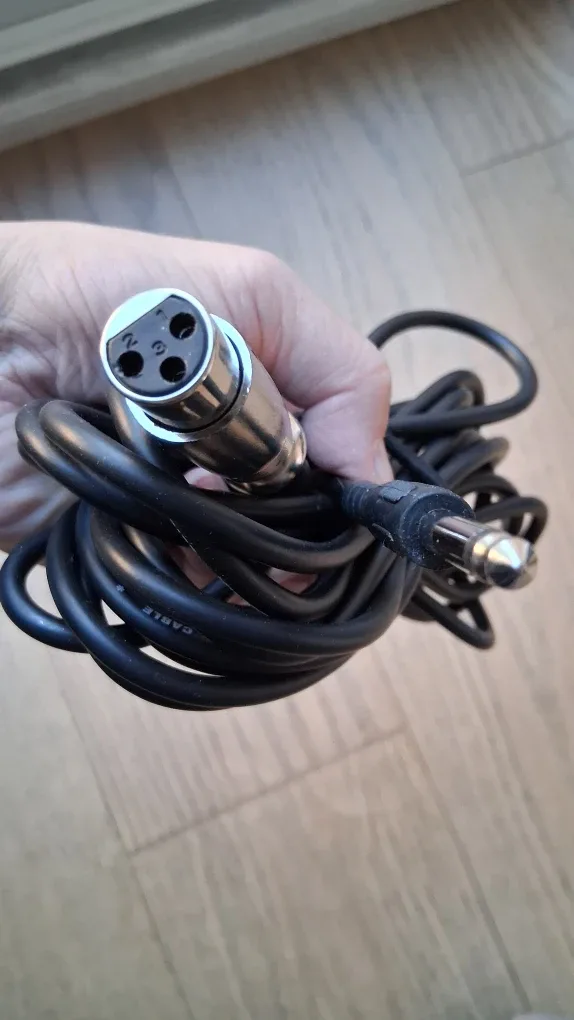 Female XLR to 1/4 Mono Microphone Cable image indicator(4)