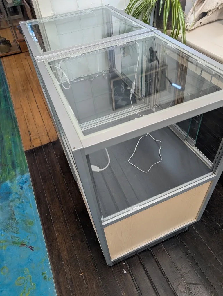 Two Matching Display Cases image indicator(3)