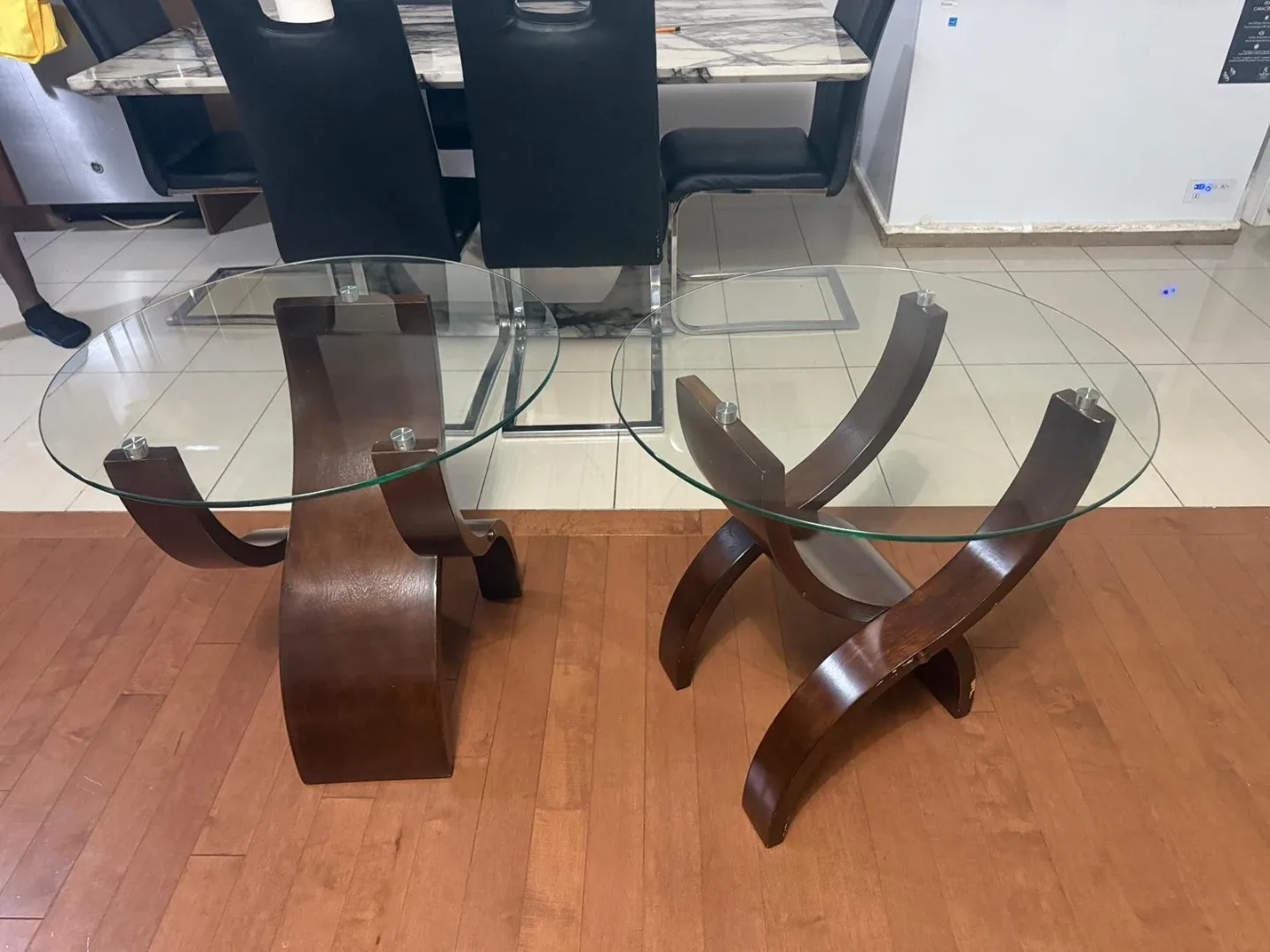 Little tables for wine