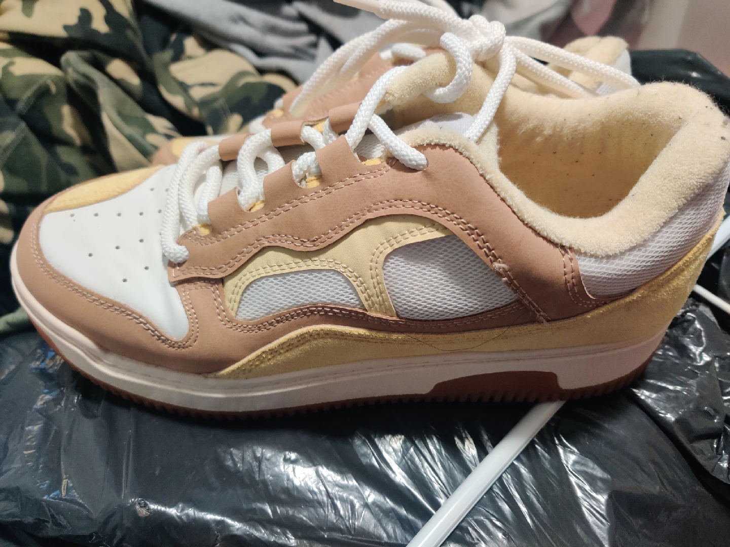 Beige & White Sneakers, Size 8