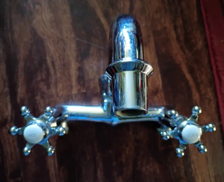 Chrome Bathroom Tub Faucet thumbnail