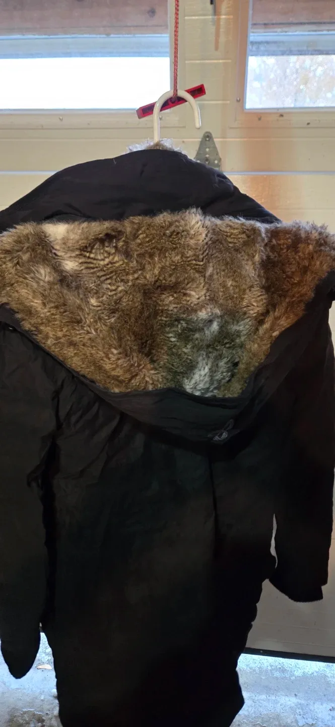 TNA Black Winter Parka - Size Small image indicator(3)