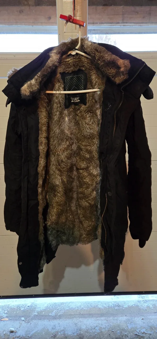 TNA Black Winter Parka - Size Small image indicator(5)