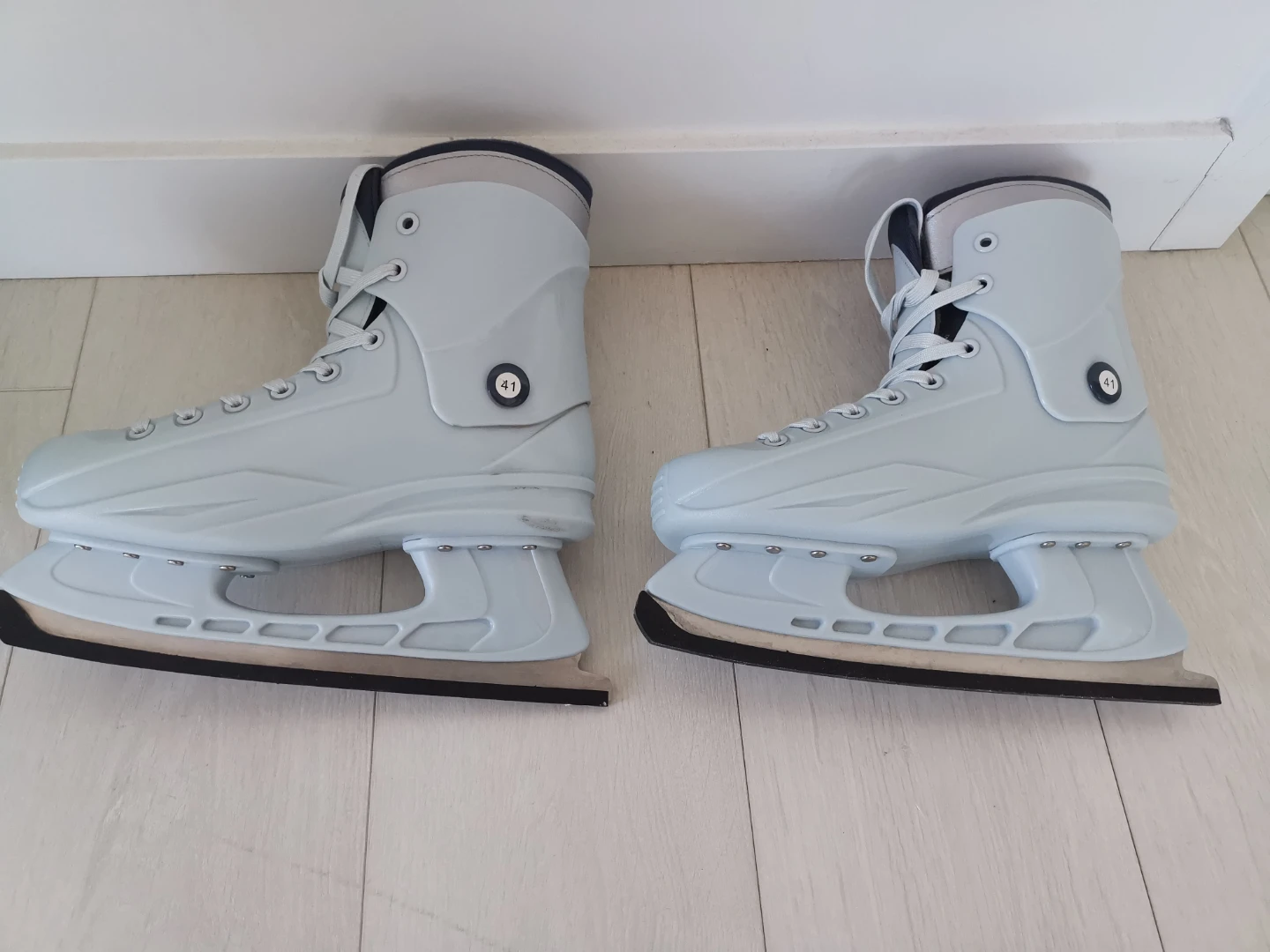 Oxelo Ice Skates - Size 41 - photo 2