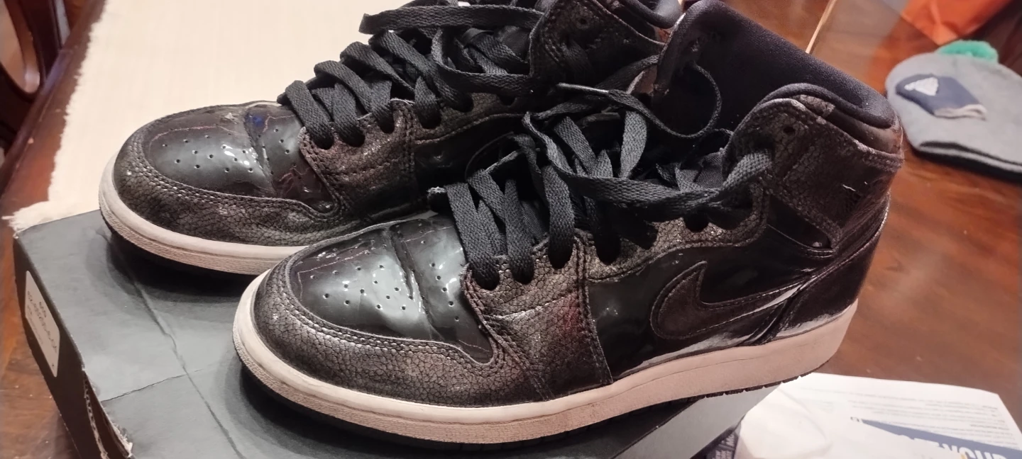 Air Jordan 1 Retro High BG - Size 5.5 - photo 2