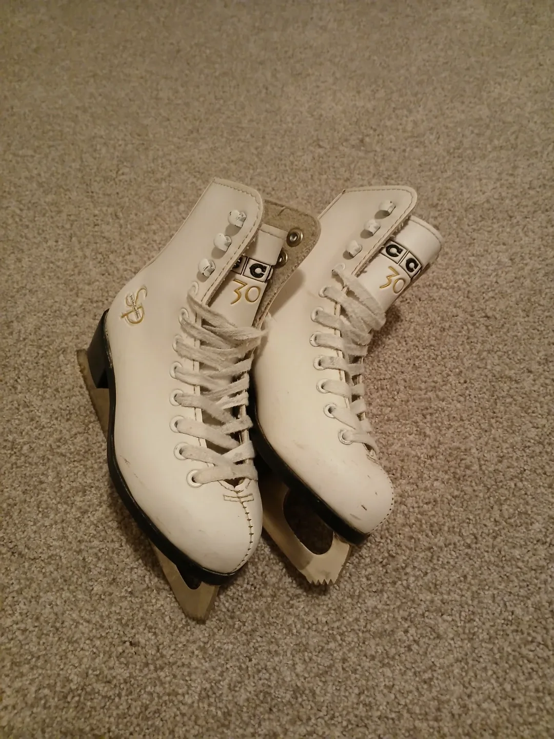 Figure skates.  Girls size 11