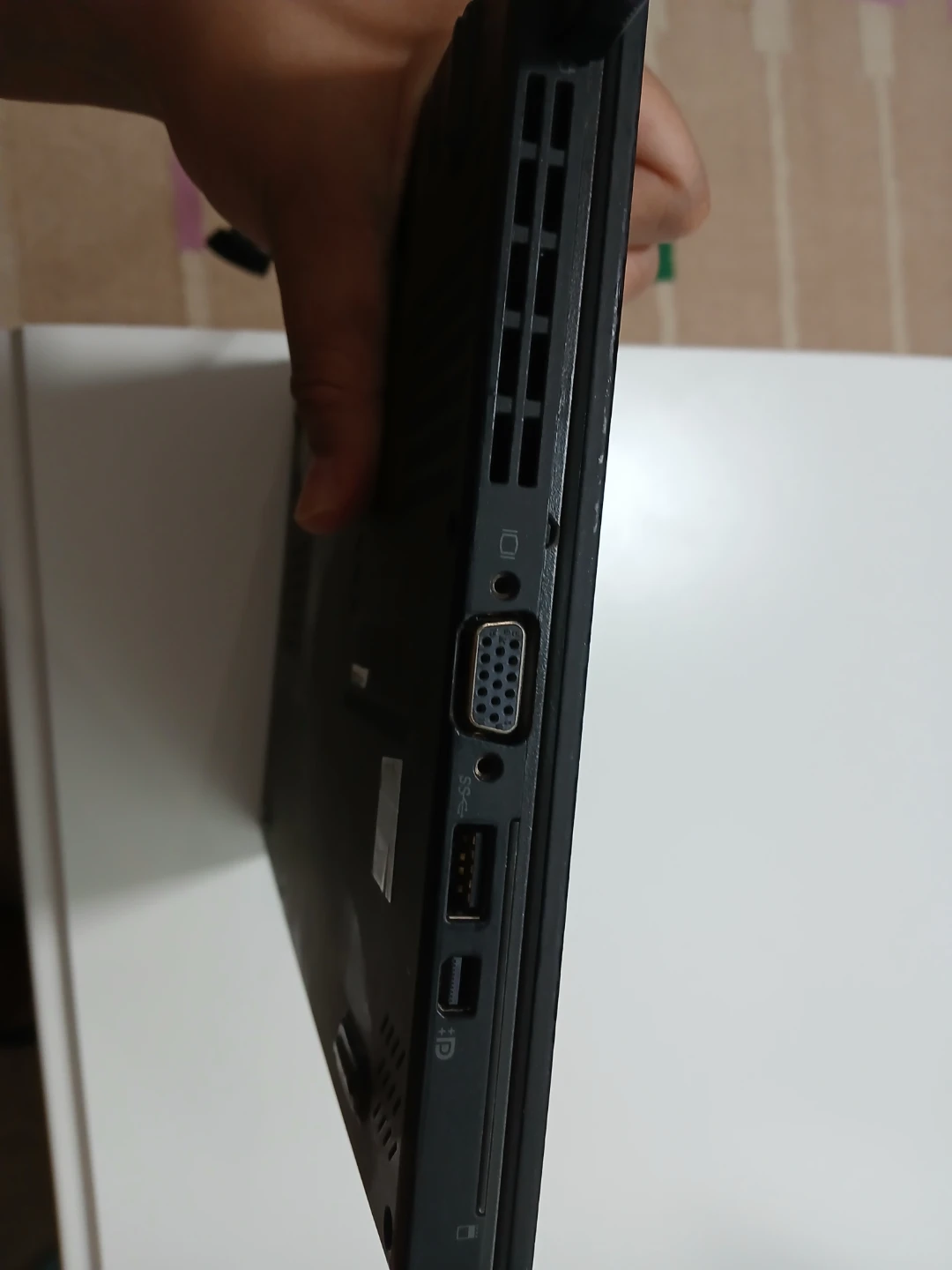 Lenovo ThinkPad X250 Laptop - photo 3