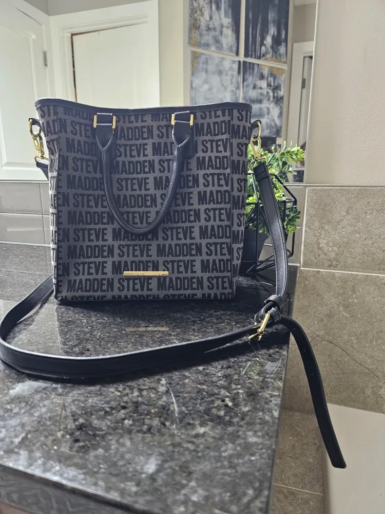 Steve Madden Tote Bag image indicator(2)