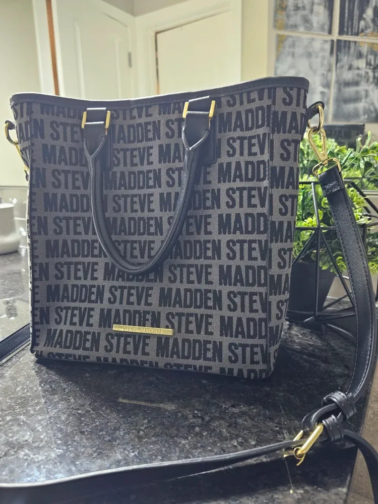 Steve Madden Tote Bag image indicator(3)