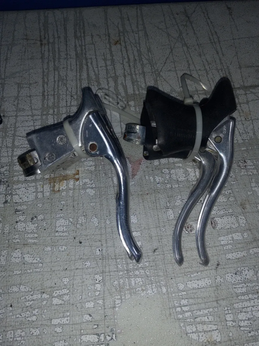 Shimano Bike Brake Levers image indicator(2)