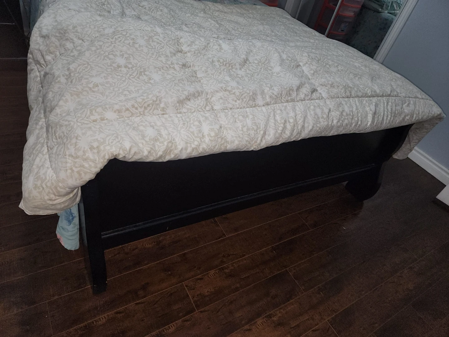Modern Black Queen Sleigh Bed Set with Mattress - photo 4
