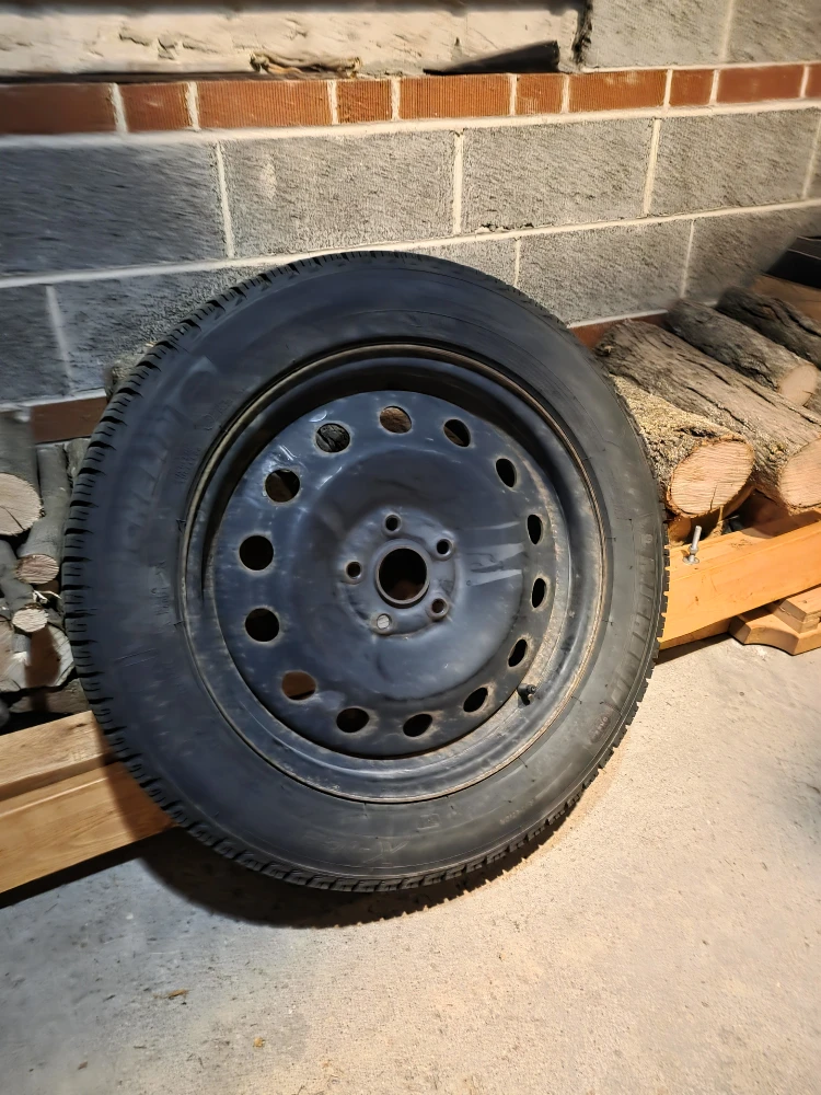 Michelin X-Ice 215/55R17 Studless Winter Tire
