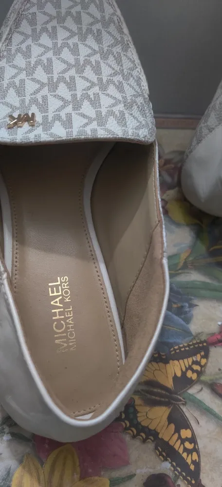 Michael Michael Kors Loafers - Size 6. 5 image indicator(2)