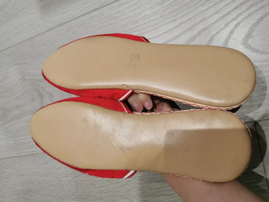 Red Embroidered Phoenix Slippers image indicator(2)