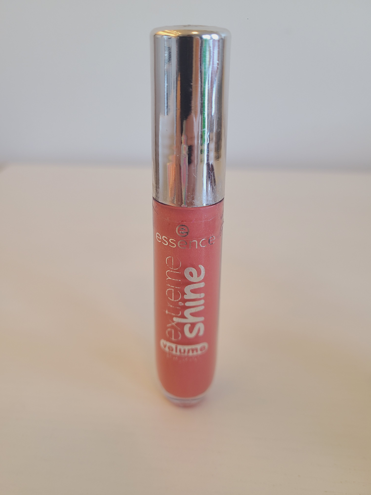 Essence Extreme Shine Volume Lipgloss