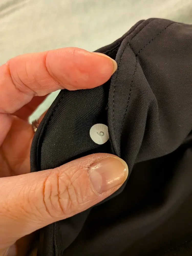 Lululemon booty short shorts image indicator(3)