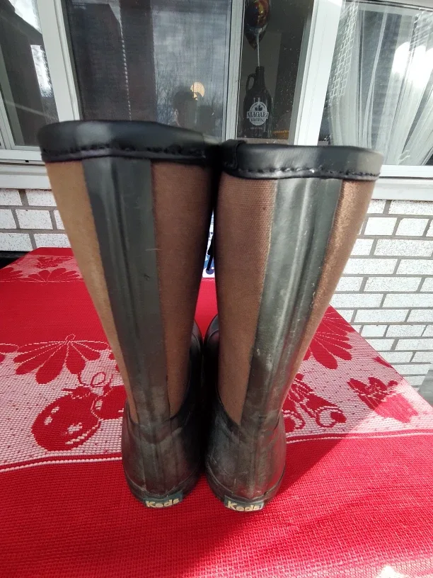 Keds Waterproof Rubber Boots - Size 7 image indicator(4)