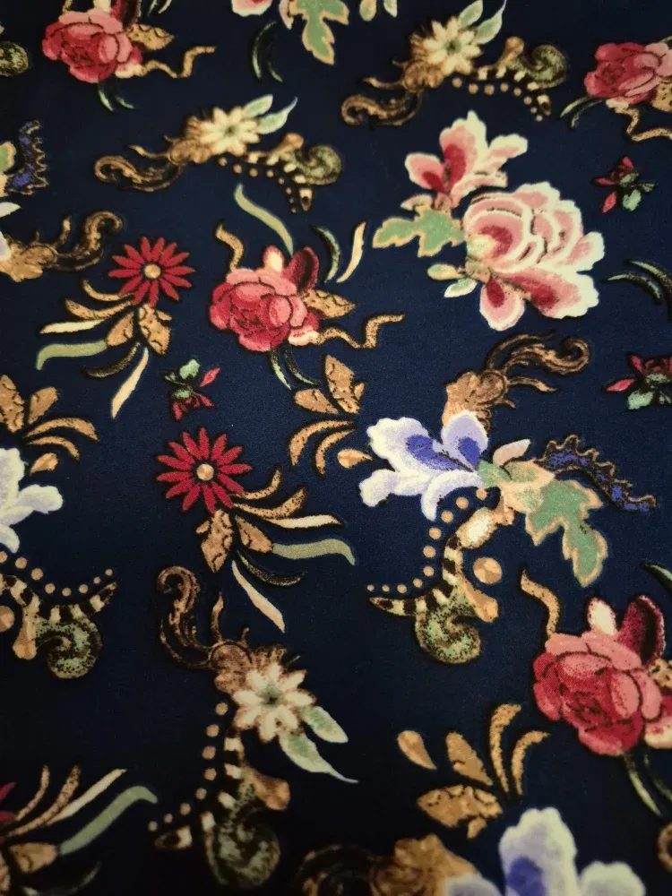 Philosophy Floral Pencil Skirt Dark Blues Size 4 image indicator(5)