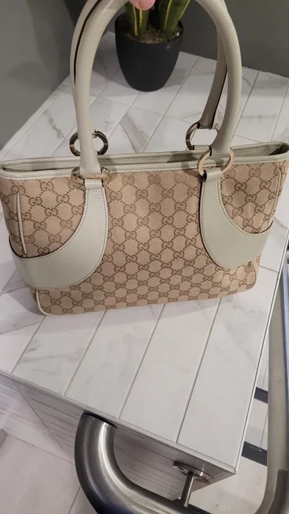Authentic Gucci tote purse image indicator(3)