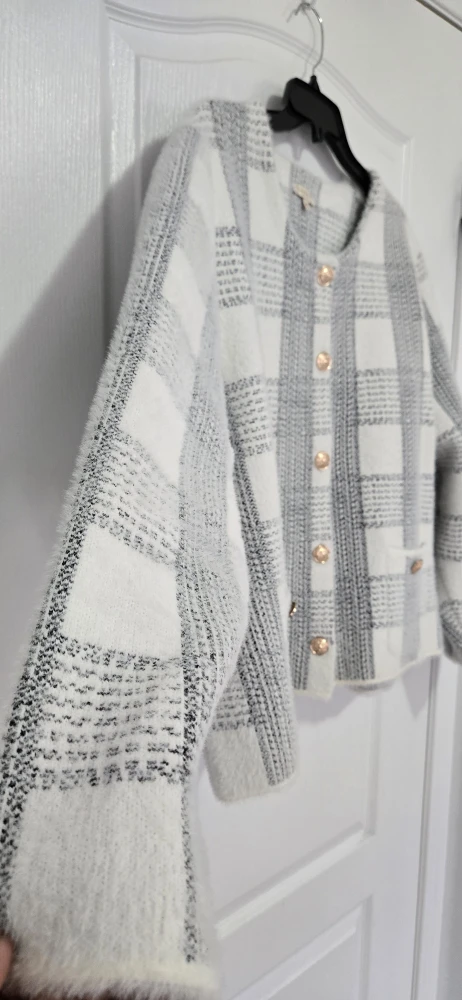 Super Soft Laura Plus Boucle Button Cardigan