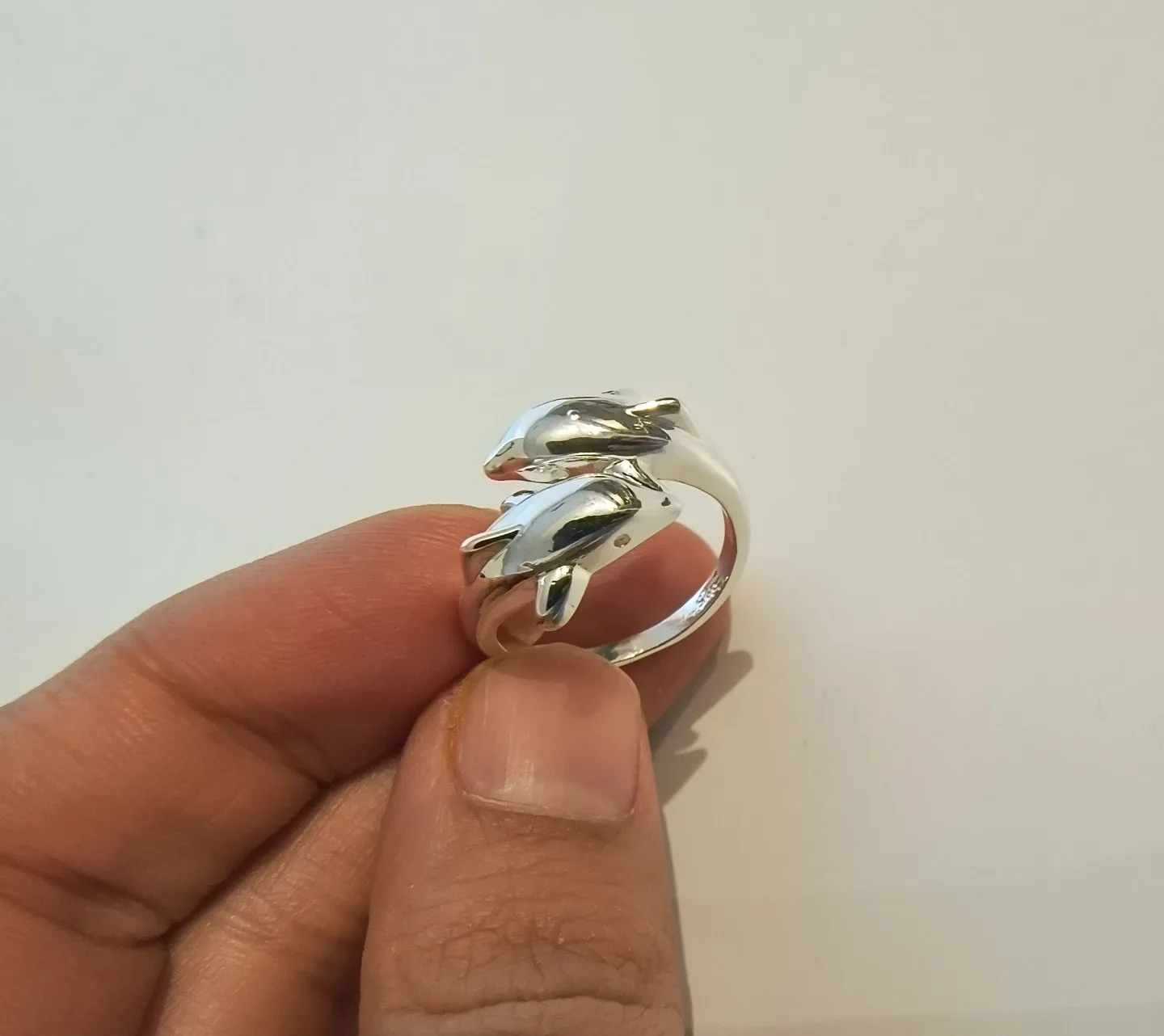 925 Sterling Silver Dolphin Ring (Unisex) image indicator(2)