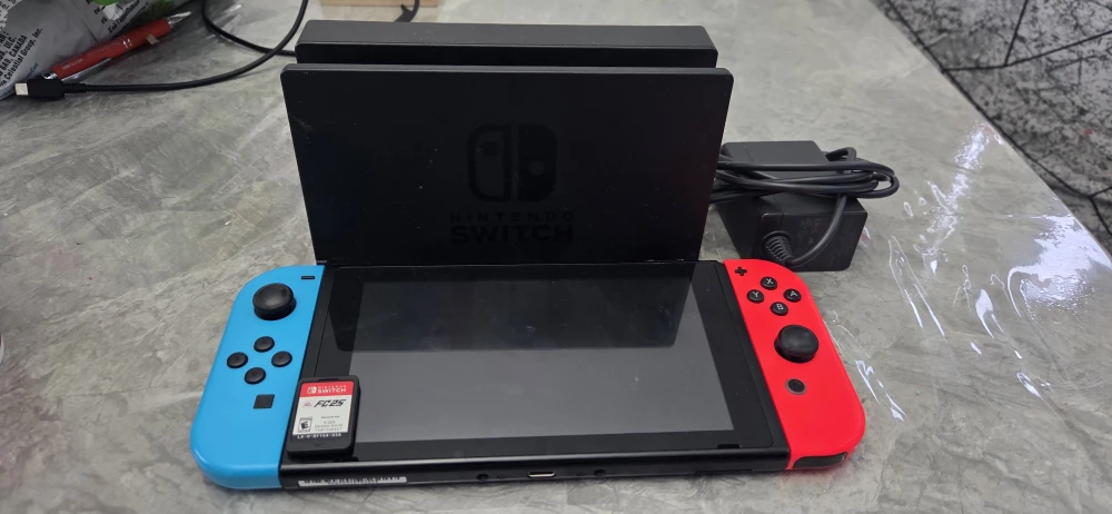 Nintendo Switch Console with FC25 Game