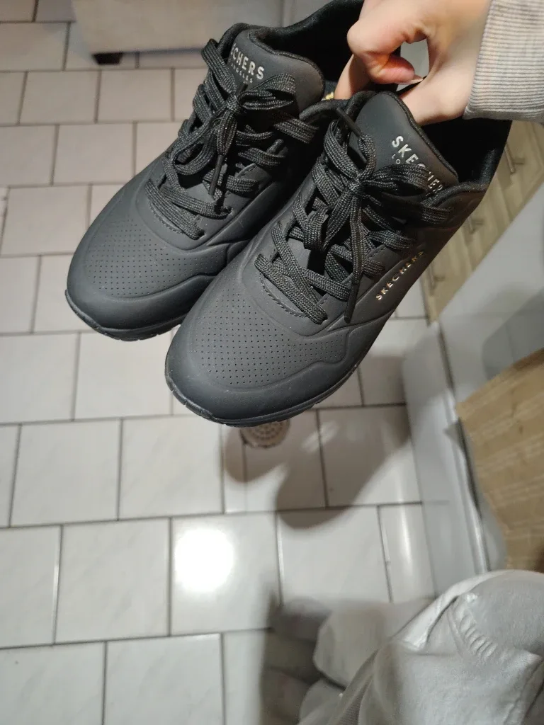 Skechers Uno Stand On Air Black image indicator(2)