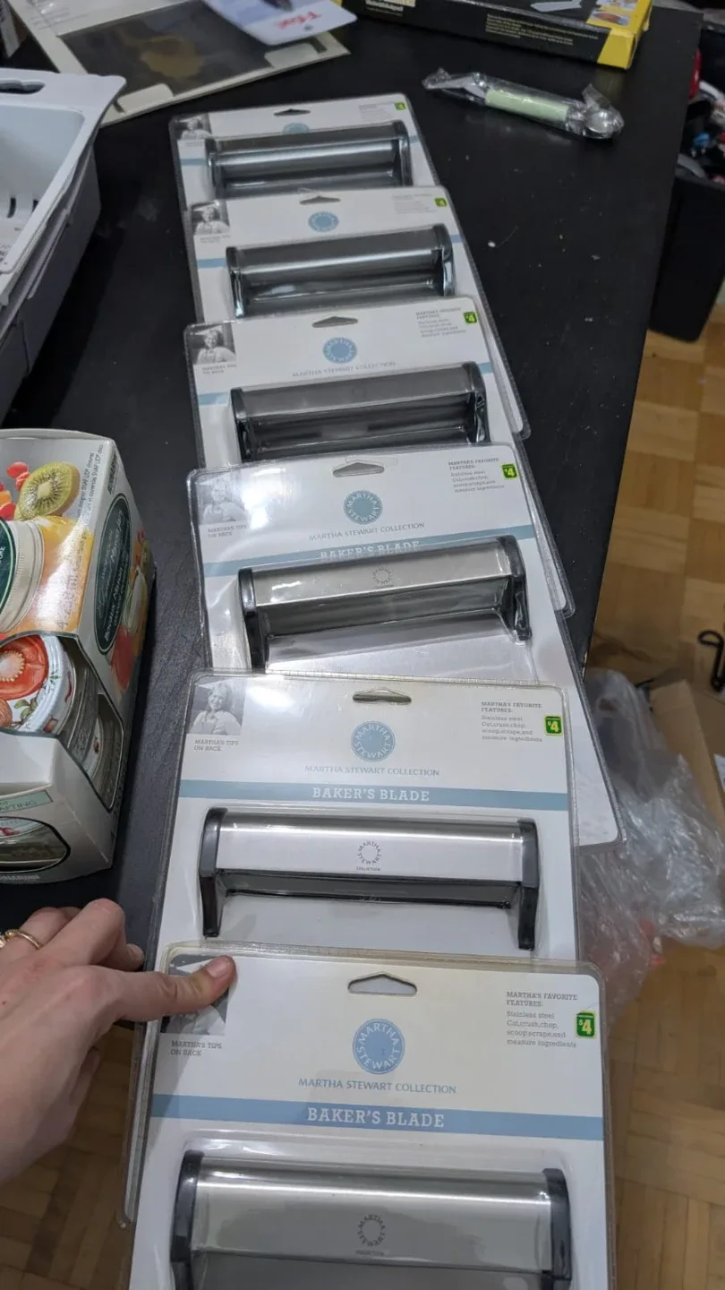 Martha Stewart Baker's Blade & Wilson Cake Lifter - New image indicator(3)