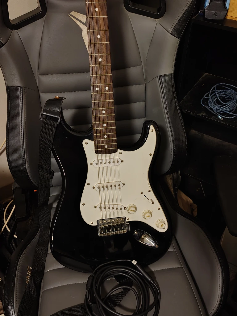 $125 OBO Fender Starcaster Strat Electric Guitar - photo 2