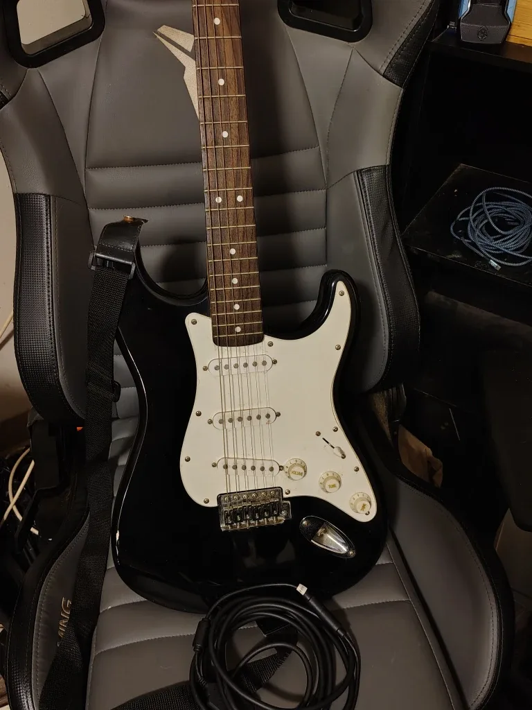 $125 OBO Fender Starcaster Strat Electric Guitar image indicator(2)