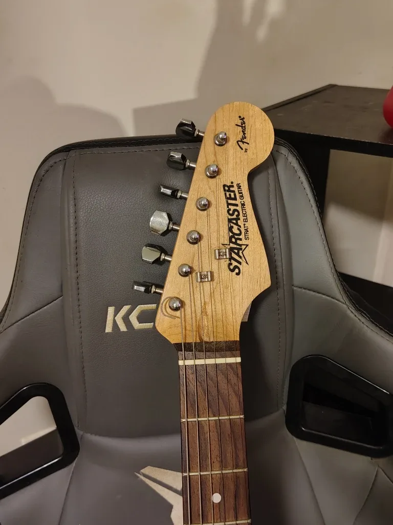 $125 OBO Fender Starcaster Strat Electric Guitar image indicator(3)